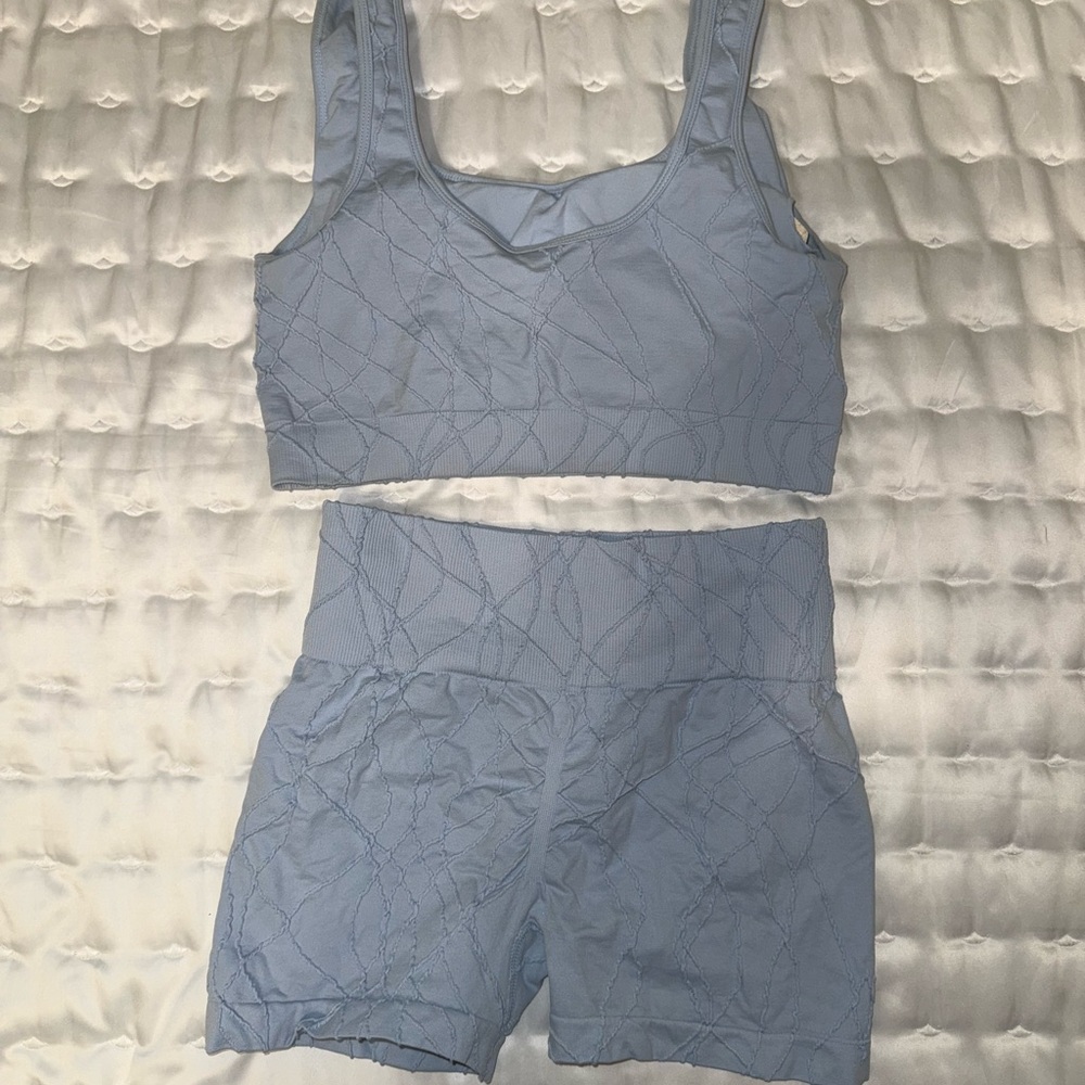 Textured Light Blue Workout set - Picture 2 of 3